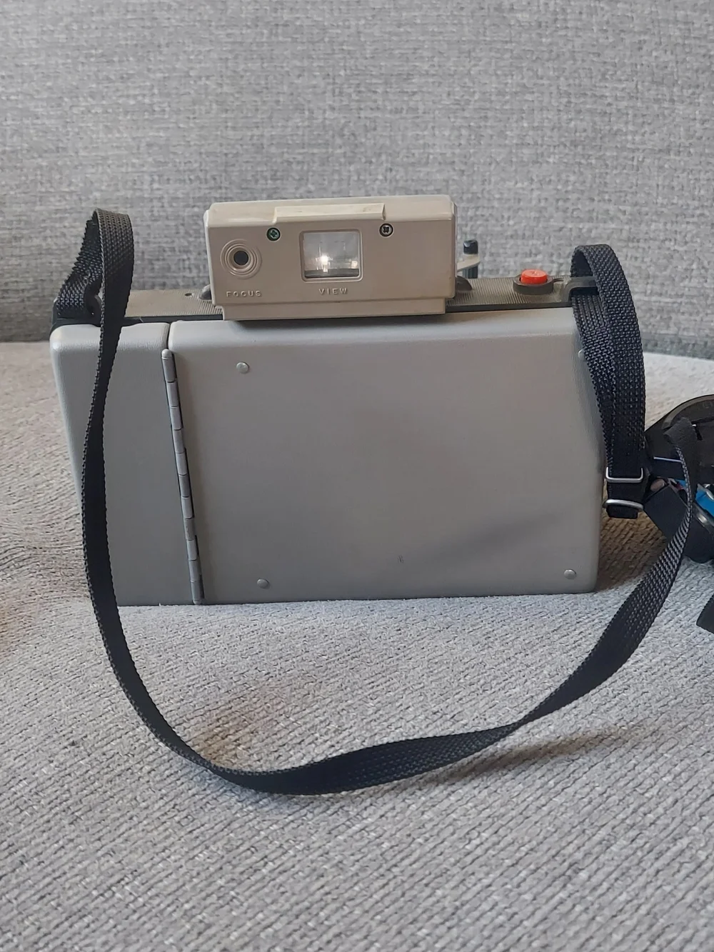 Polaroid Automatic 230 Land Camera Kit w/ Case, Flash, Bulbs & Manual